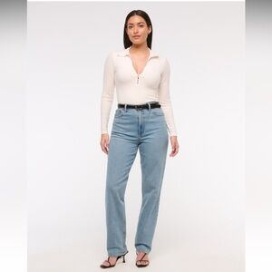 Abercrombie Curve Love 90s Straight Ultra High Rise Jeans